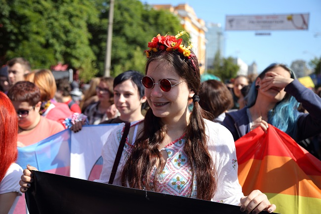 Участники КиевПрайда 2016 